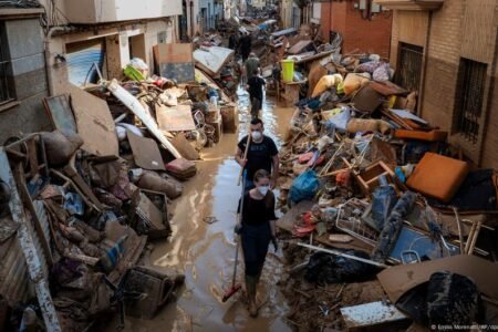 Amid EU’s hottest yr cities face extra floods, excessive warmth