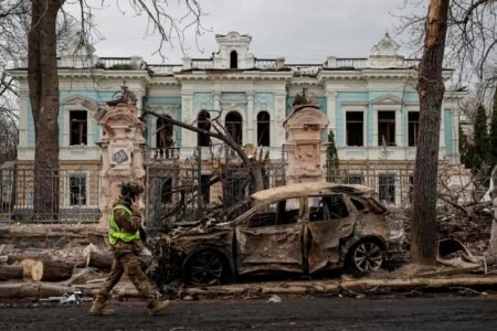 En direct, guerre en Ukraine : Volodymyr Zelensky exhorte le monde à agir après la frappe sur Soumy