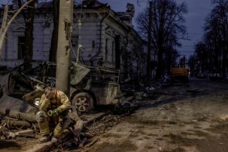 Guerre en Ukraine : après le bombardement mortel sur Soumy, de très amères négociations de paix