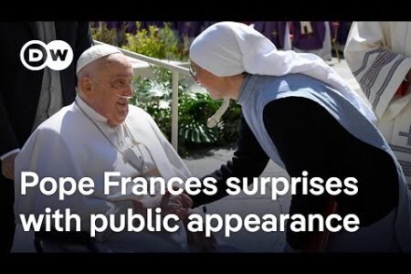 Pope Francis makes first public look since hospital discharge | DW News