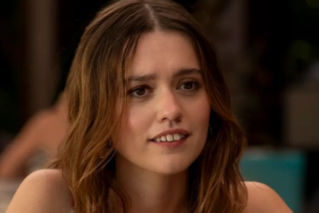 SNL points uncommon apology to Aimee Lou Wood following ‘mean’ White Lotus sketch